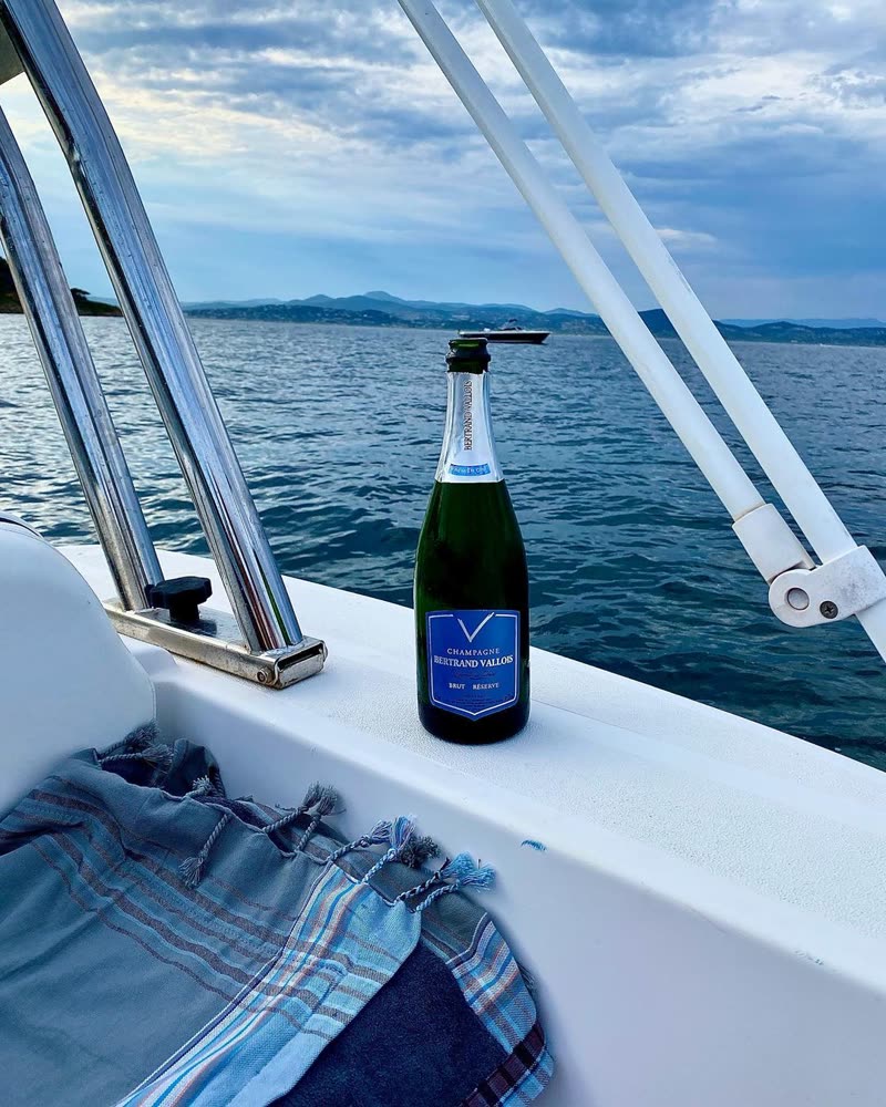 Un petit tour en bateau…🌊 • Golf de Saint Tropez